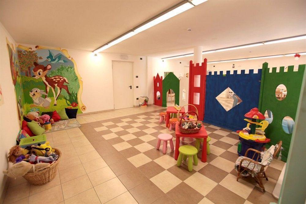Hotel Belvedere Wellness & Family バゼルガ・ディ・ピネ エクステリア 写真