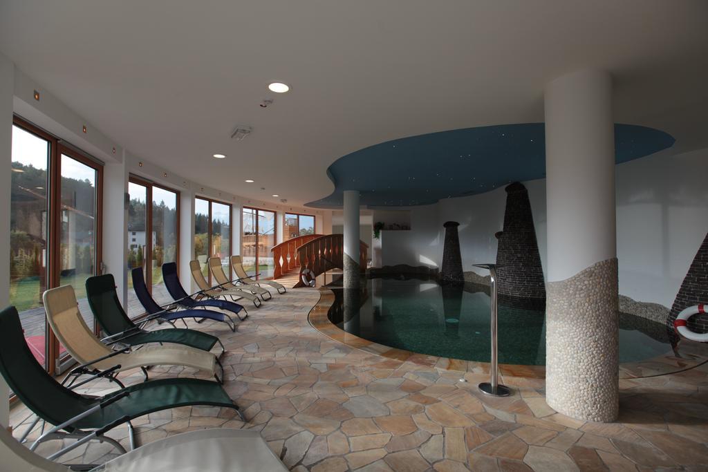 Hotel Belvedere Wellness & Family バゼルガ・ディ・ピネ エクステリア 写真